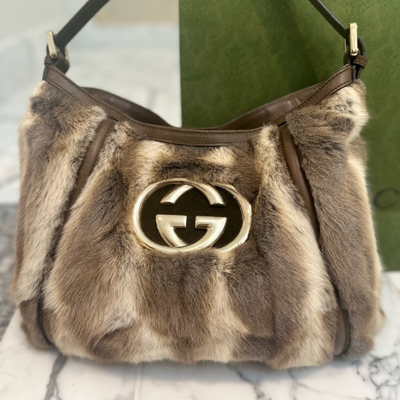 Gucci brit hobo bag in fur - Picture 13 of 13